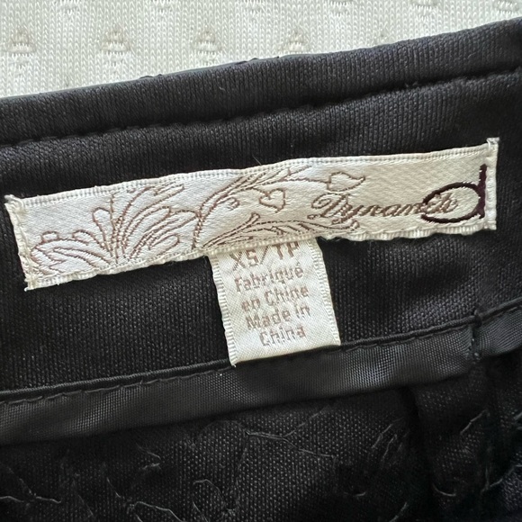 Black mini skirt. Almost new. - Picture 3 of 6